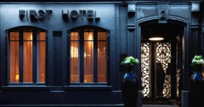 Отель First Hotel Paris Tour Eiffel  Париж